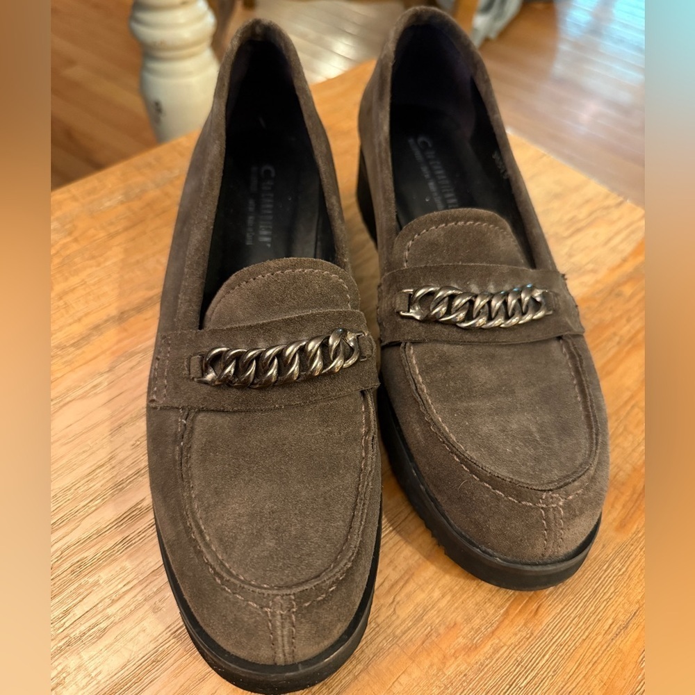 La CANADIENNE Dark Gray Suede Chain Loafers extremely well cared for☑️
